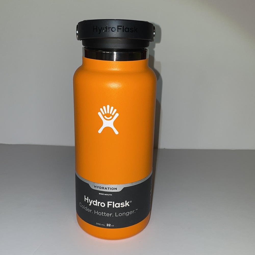 Hydro Flask 32 oz NWT